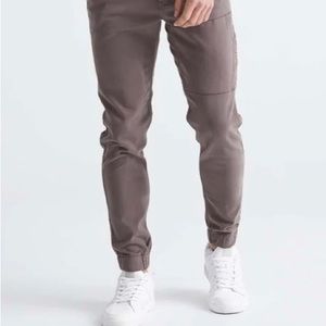 Nearly brand new duer “no sweat jogger”